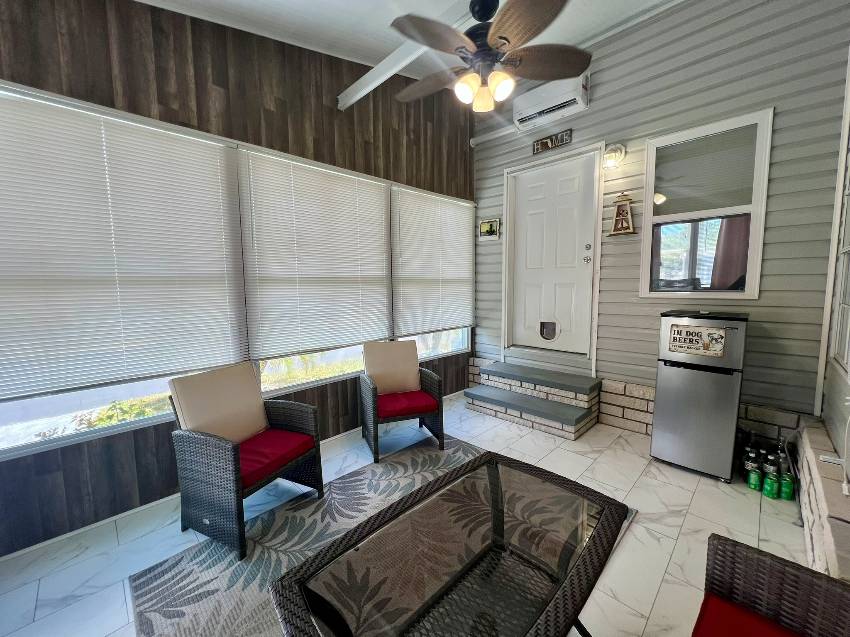 9814 Sucia Circle a Parrish, FL Mobile or Manufactured Home for Sale